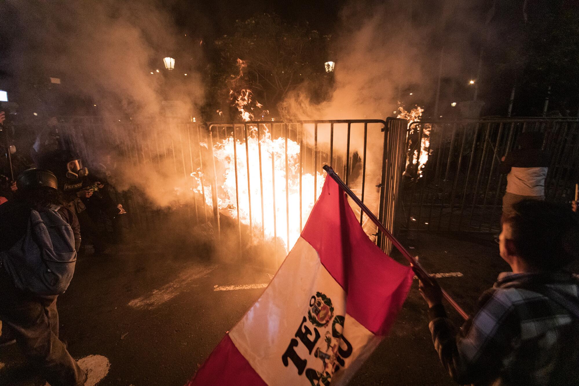 Enfrentamientos entre manifestantes y policía en Lima (Perú) el 15 de octubre de 2025. - 2